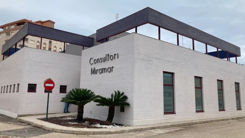 Sanidad abre este verano seis consultorios auxiliares más que en 2024 en zonas de playa de la Comunitat