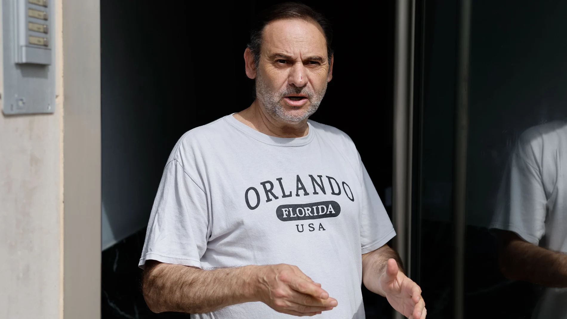 El exministro José Luis Ábalos realiza declaraciones a los medios de comunicación