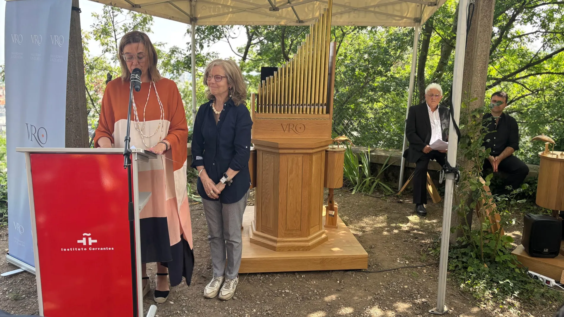 Armisén destaca el valor histórico y cultural de los yacimientos de La Olmeda y La Tejada y el Hydraulis en el Festival Consular de Lyon