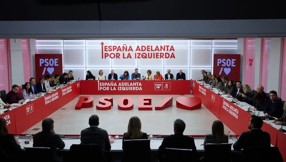 Miembros de la Ejecutiva del PSOE durante una reunión de la Comisión Ejecutiva Federal en la sede federal del PSOE, a 27 de enero de 2025, en Madrid (España). 27 ENERO 2025;PSOE: Jesús Hellín / Europa Press 27/01/2025