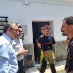 La Diputación de Sevilla distribuye 90.000 litros de agua en los municipios afectados por la rotura de la tubería del Huesna