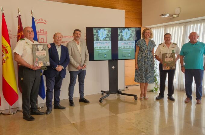 Presentación de la jornada de exhibiciones de los Veteranos Boinas Verdes en el Cuartel de Artillería