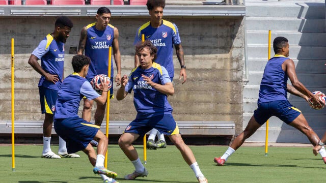 Diego Simeone ultima al Atlético de Madrid antes de debutar contra el PSG