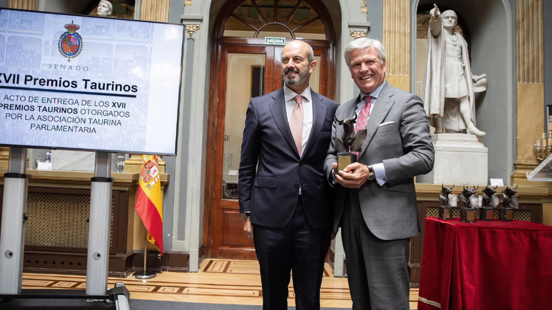 Espartaco y Ribagorda, protagonistas en los Premios Taurinos de la Asociación Parlamentaria
