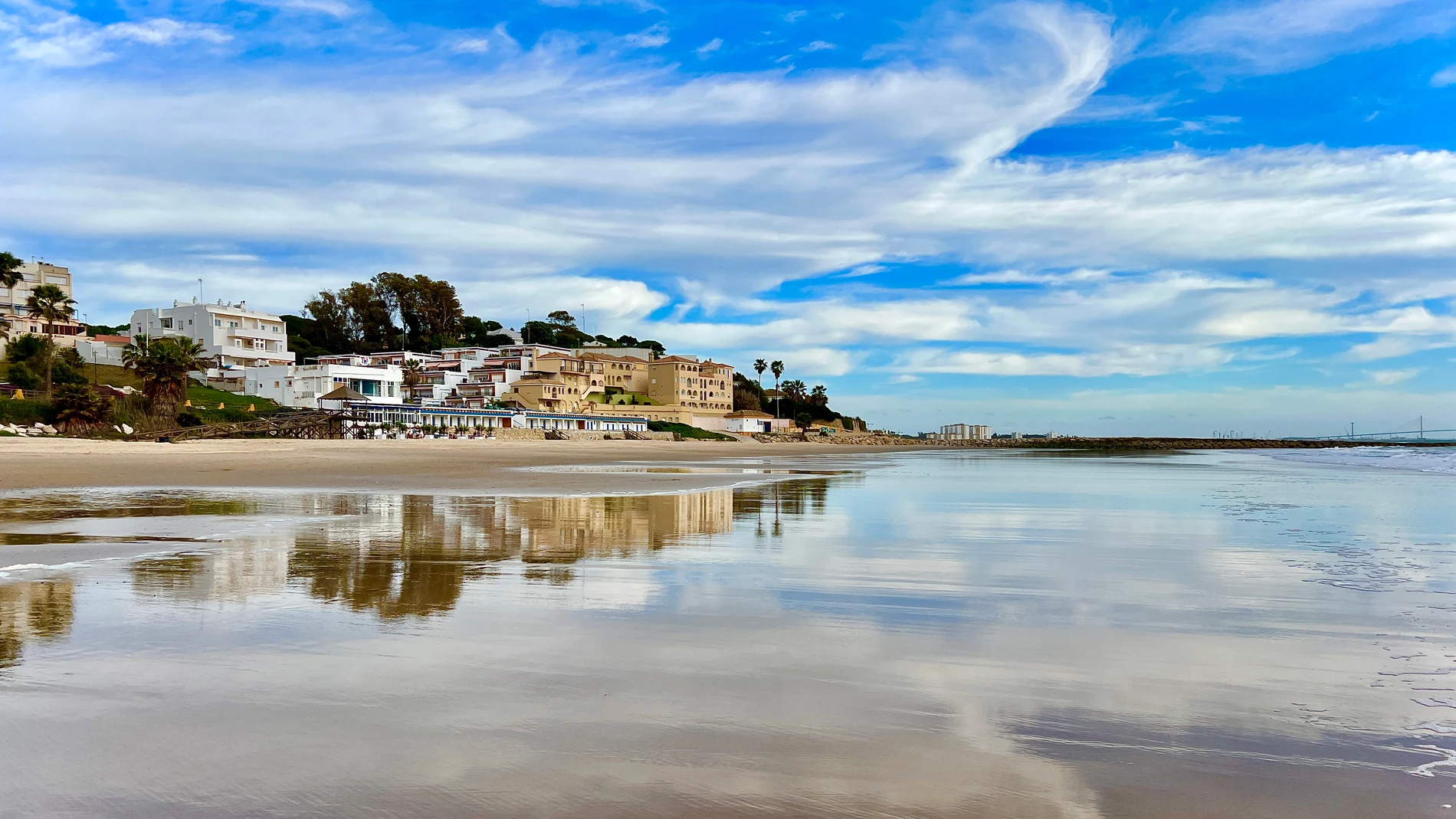 Una de las idílicas playas de El Puerto de Santa María