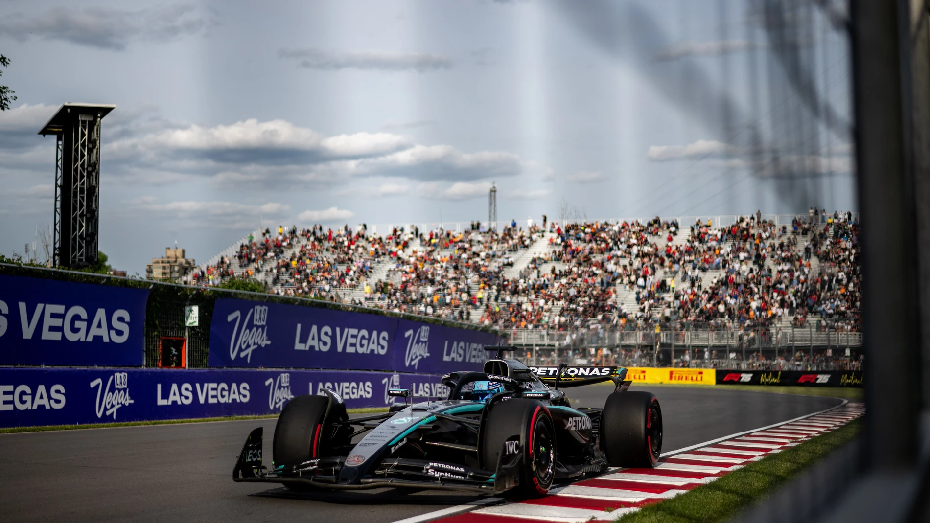 63 RUSSELL George (gbr), Mercedes AMG F1 Team W16, action during the Formula 1 Pirelli Grand Prix du Canada 2025, 10th round of the 2025 FIA Formula One World Championship from June 14 to 16, 2025 on the Circuit Gilles Villeneuve, in Montréal, Canada - Photo Alberto Vimercati DPPI AFP7 14/06/2025 ONLY FOR USE IN SPAIN