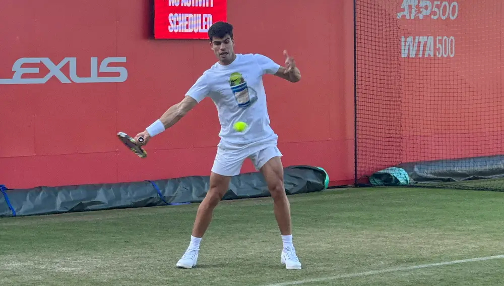Alcaraz, en Londres tras desconectar en Ibiza y con un 24-3 favorable en hierba