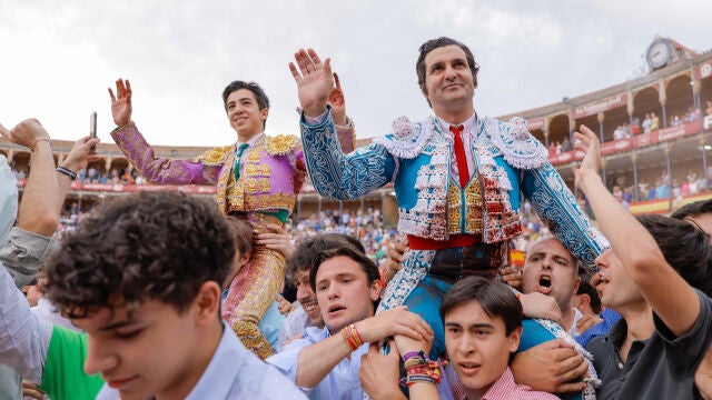 Morante corta un rabo en La Glorieta de Salamanca
