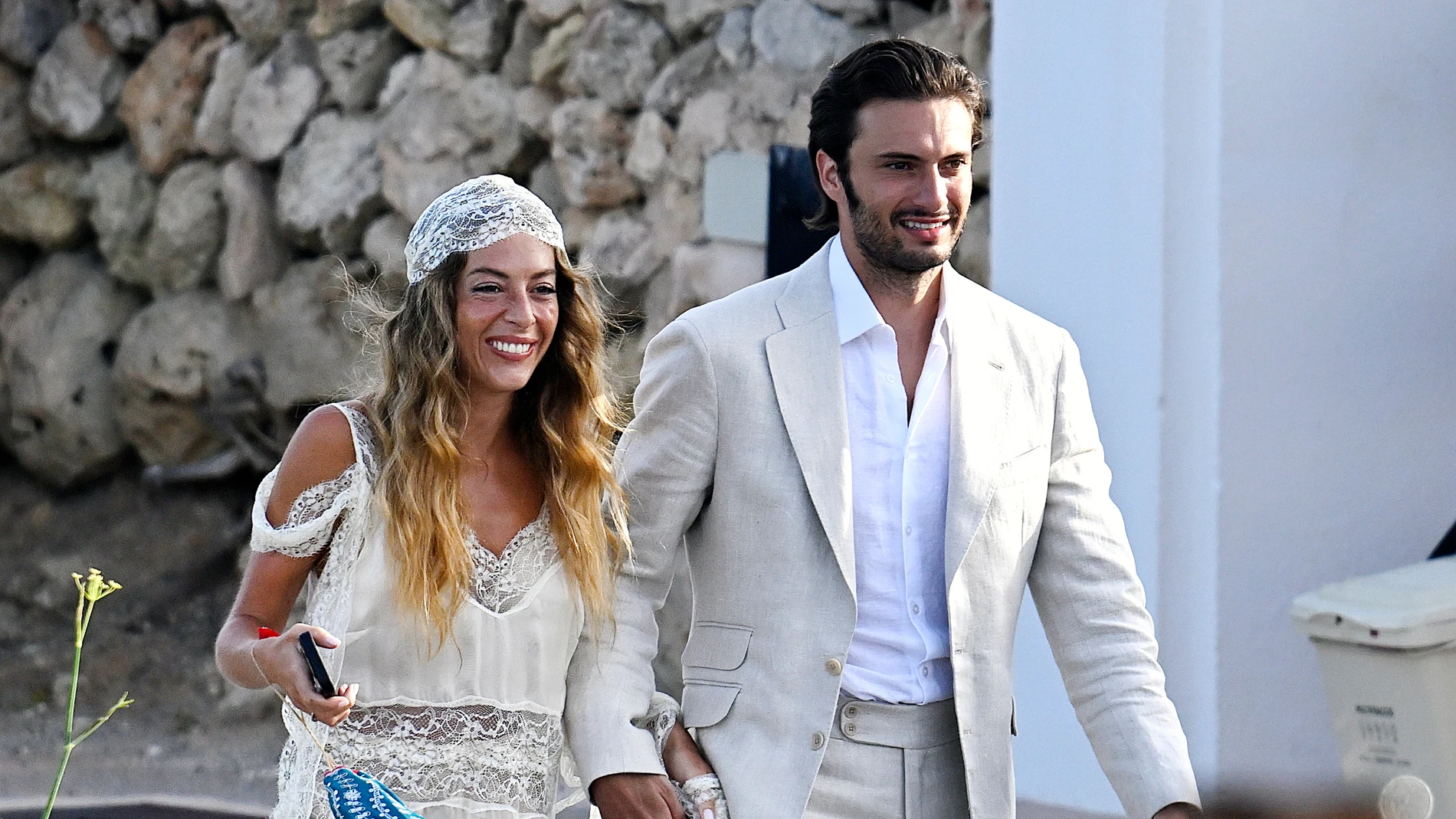Belén Écija en su preboda con Jaime Sánchez en Menorca.