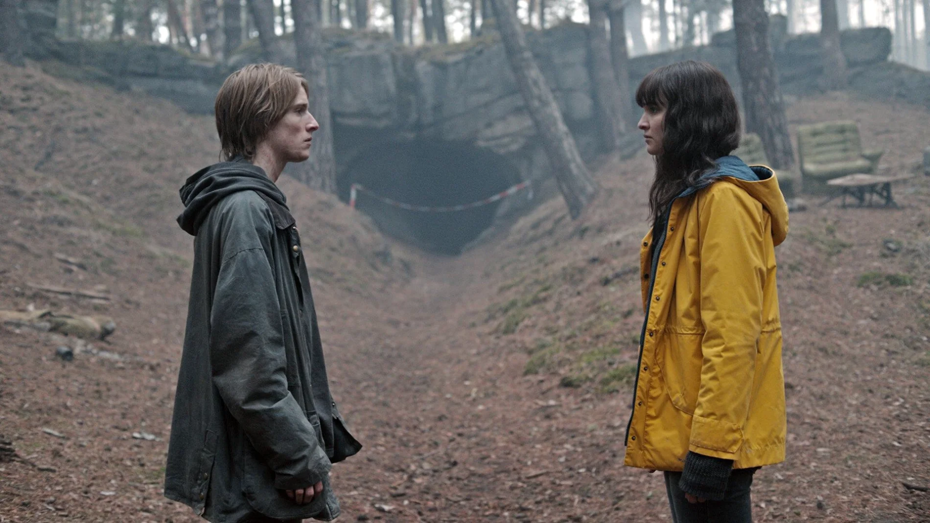 Louis Hofmann y Lisa Vicari, protagonistas de la serie