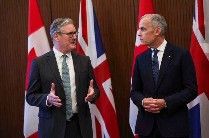 Keir Starmer y el canadiense Mark Carney en la cumbre del G7