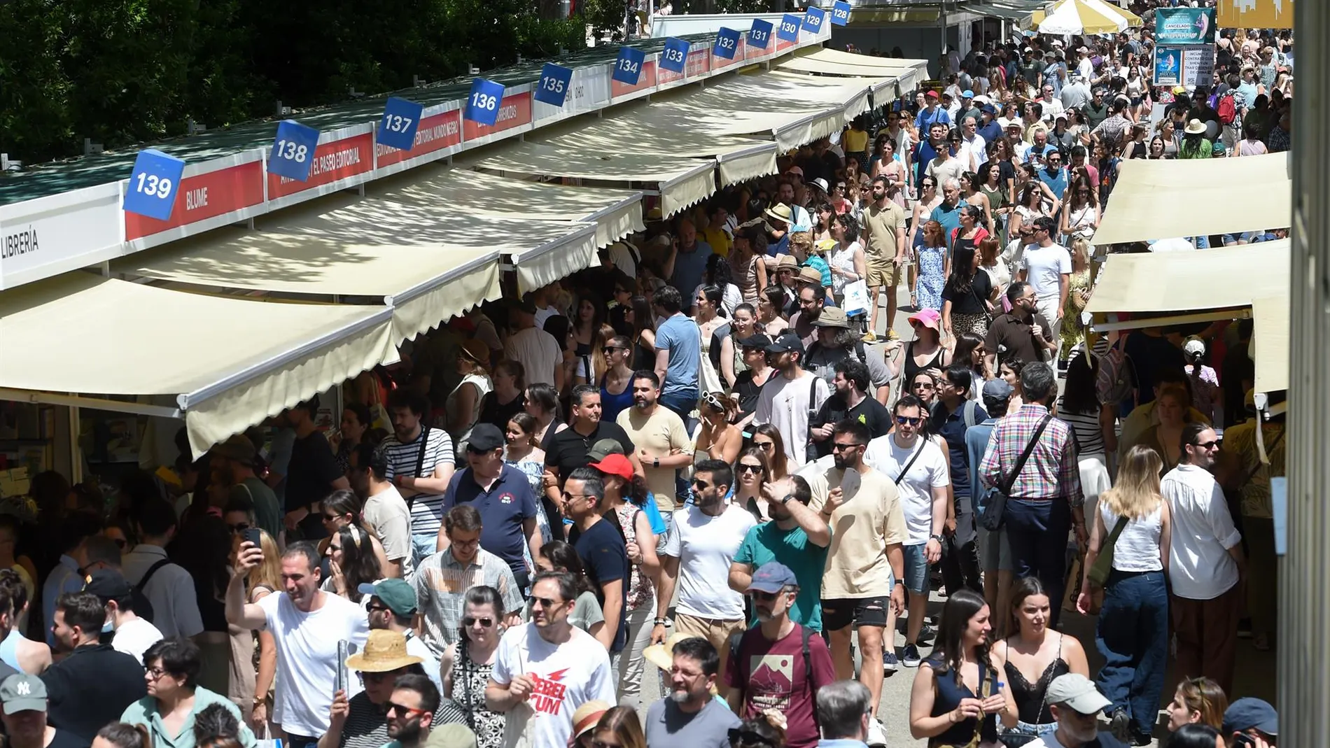 La Feria del Libro de Madrid cierra con un balance provisional de más de 7,5 millones recaudados y 604.000 visitantes