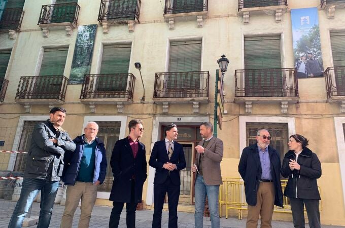 El consejero García Montoro junto al alcalde de Caravaca de la Cruz, José Francisco García
