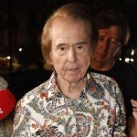 Raphael tras su concierto en Mérida