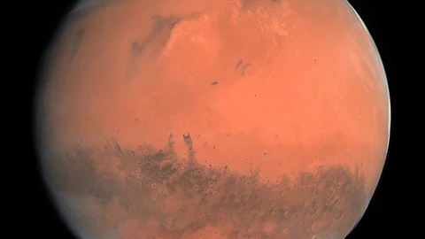 magen en color verdadero de Marte tomada por el instrumento OSIRIS a bordo de la nave espacial Rosetta de la ESA durante su sobrevuelo del planeta en febrero de 2007.