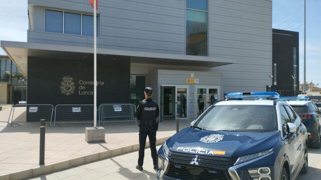 MURCIA.-Sucesos.- Detenidos en Lorca (Murcia) los 6 presuntos autores de 4 robos cometidos mediante la técnica del 'mataleón'