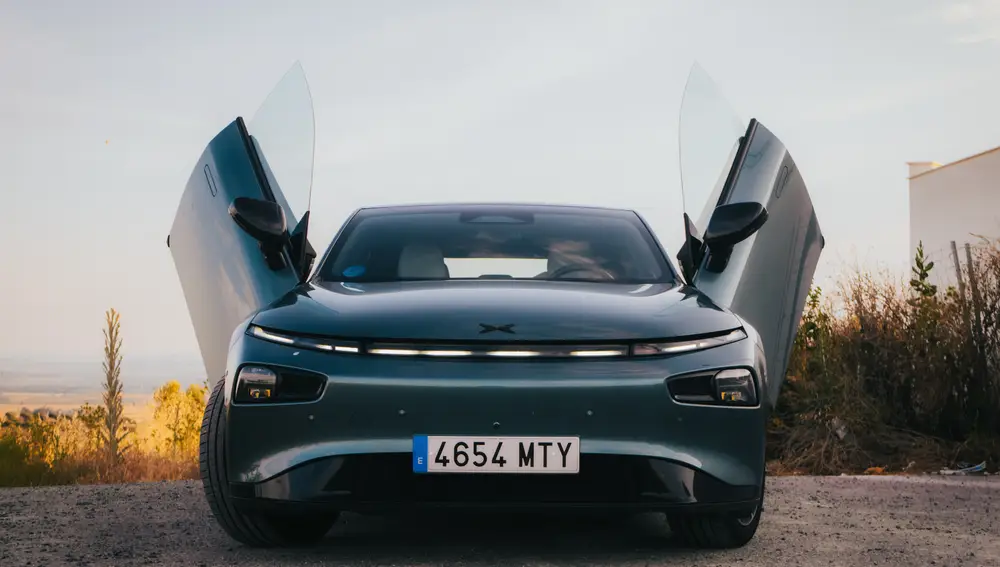 Frontal del Xpeng P7