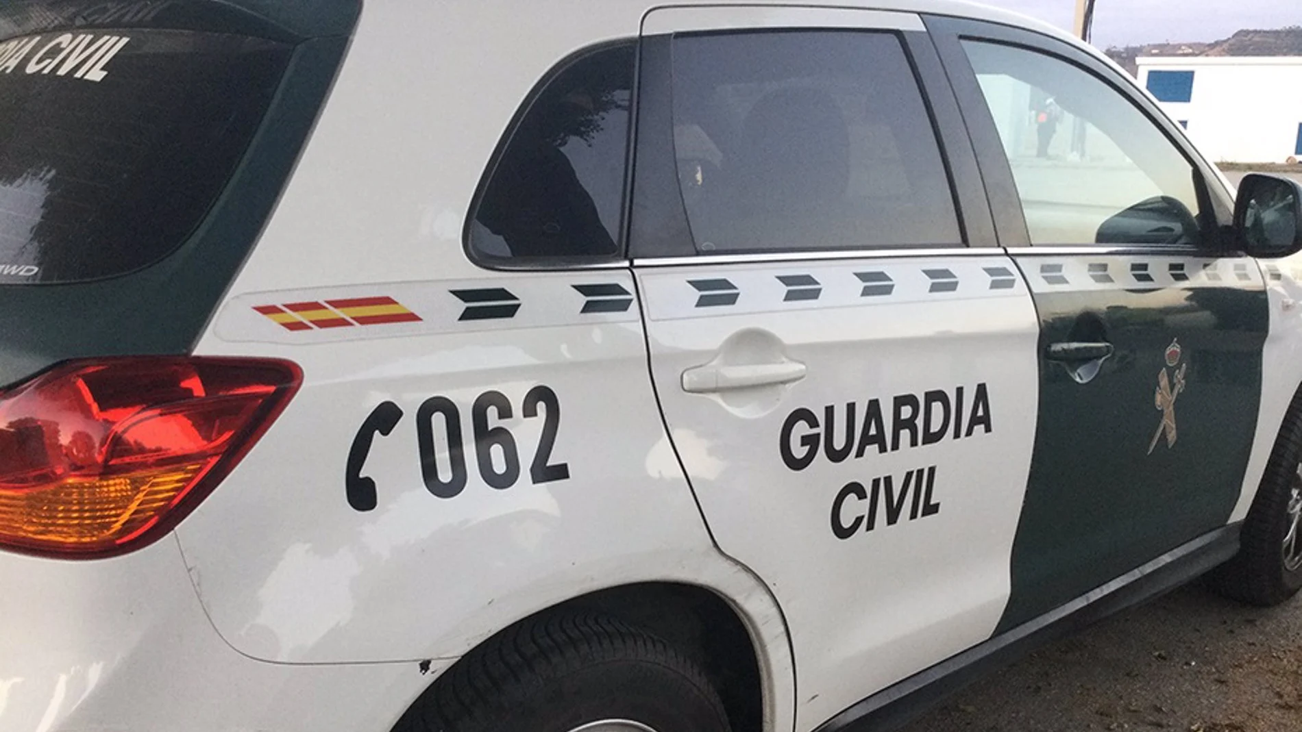 Sucesos.- Un agente de Guardia Civil fuera de servicio salva a un hombre de morir ahogado en Tazacorte (La Palma)