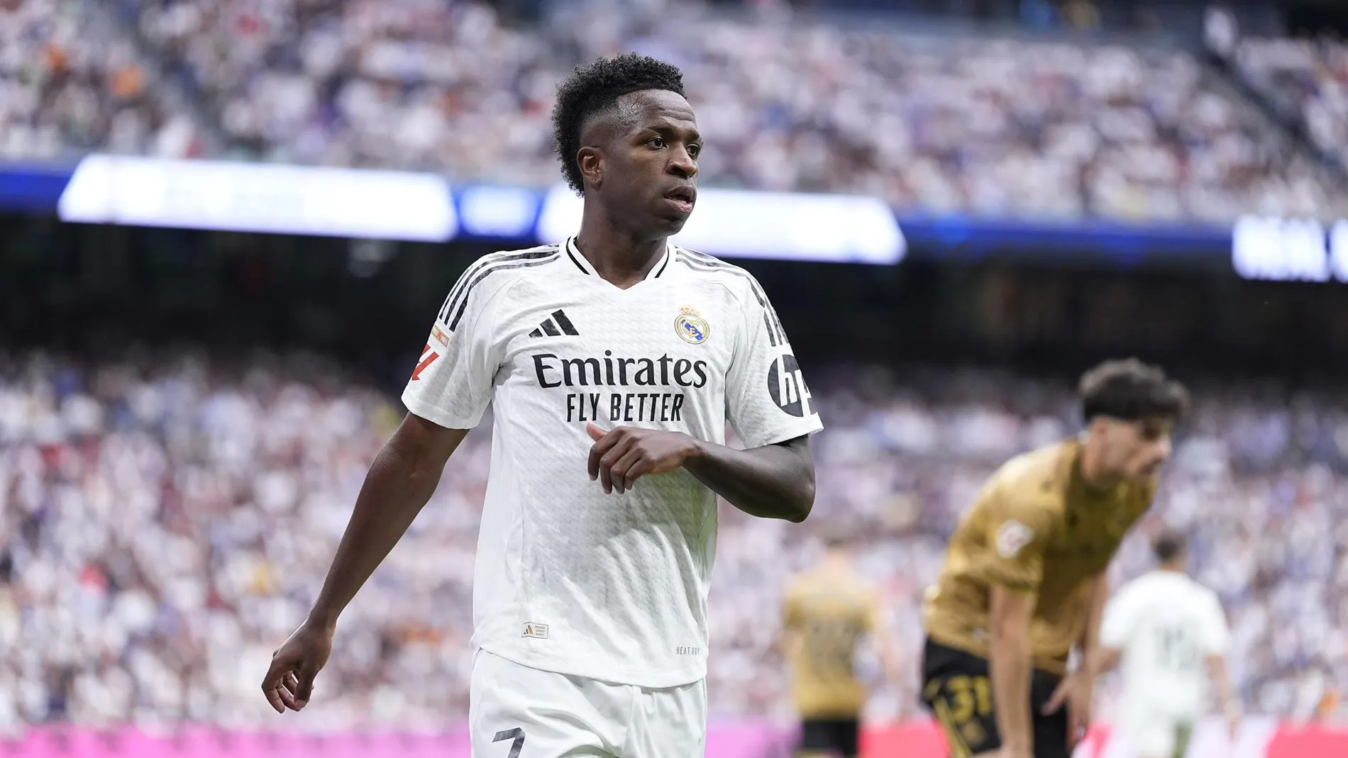 MADRID.-El Real Madrid afirma que "seguirá trabajando" para "erradicar cualquier comportamiento racista en el deporte"