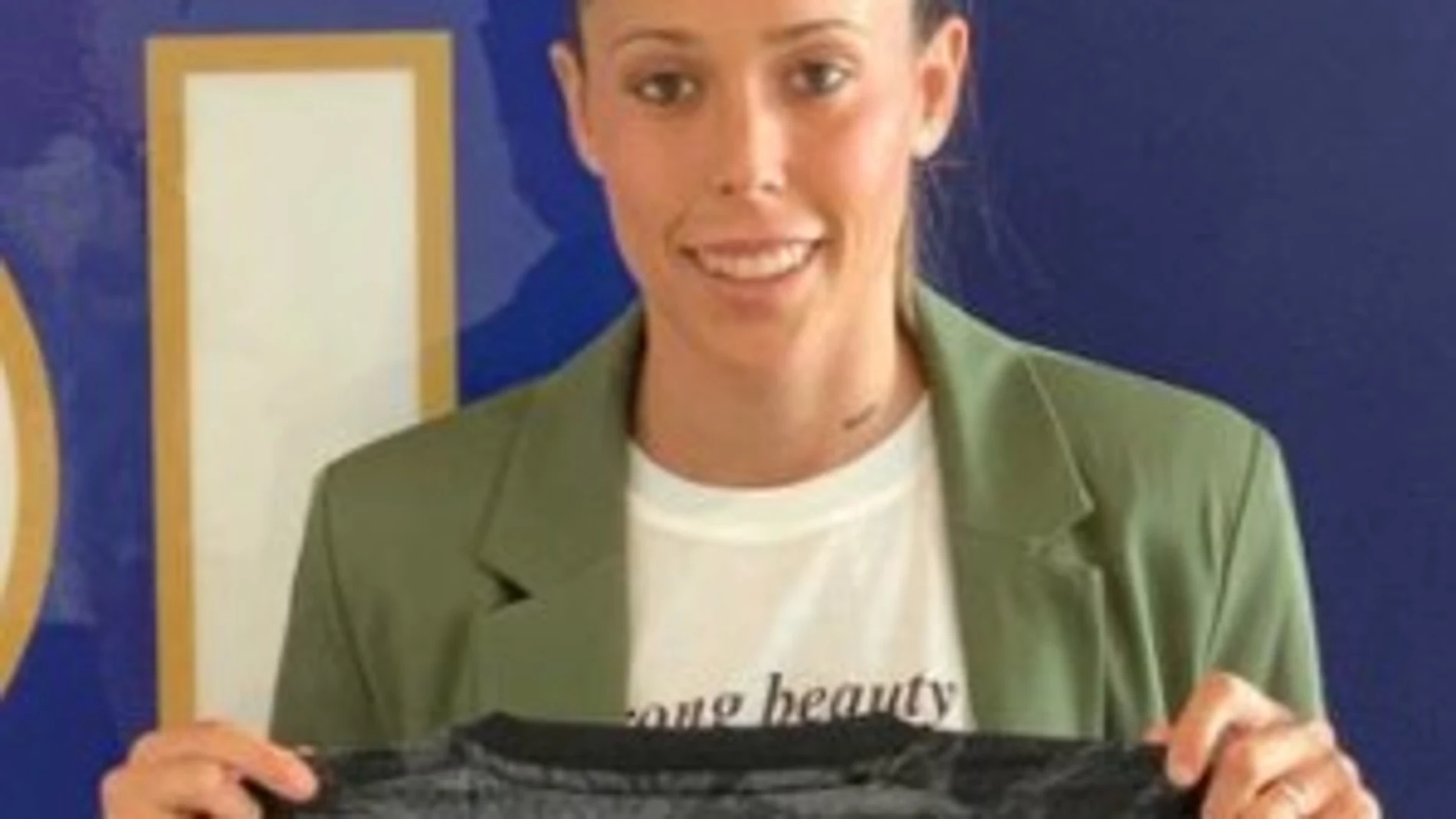 Lola Gallardo se ha casado con Cristina Vicente
