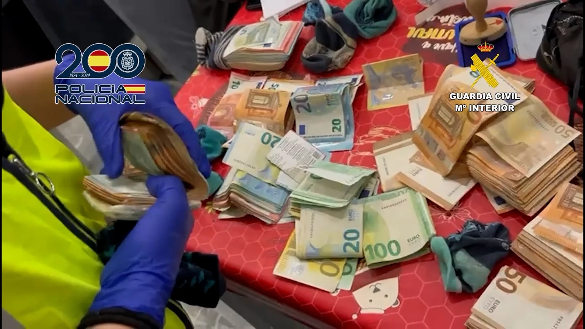 Operación contra una banda que estafaba a través de anuncios falsos de coches de segunda mano REMITIDA / HANDOUT por Guardia Civil Fotografía remitida a medios de comunicación exclusivamente para ilustrar la noticia a la que hace referencia la imagen, y citando la procedencia de la imagen en la firma 16/06/2025
