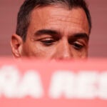 Pedro Sánchez en la sede de Ferraz tras la reunión de la ejecutiva . David Jar