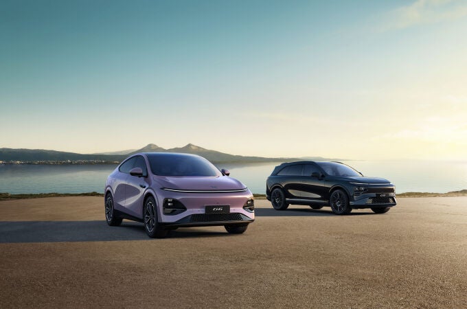 Llegan los Xpeng G6 y G9, dos SUV de carga ultra rápida