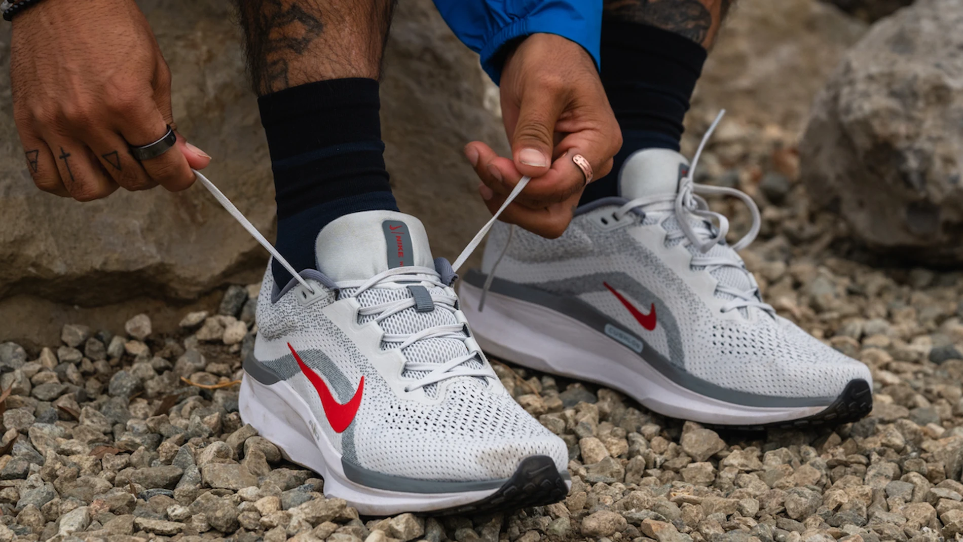 NIKE