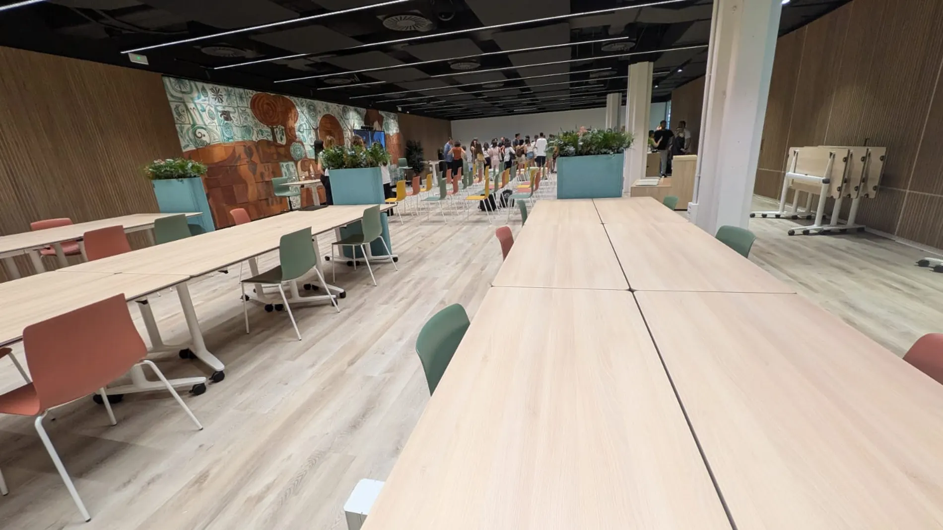El aula del futuro llega a la UPV para mejorar el aprendizaje y optimizar el rendimiento