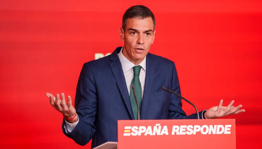 Pedro Sánchez en la sede de Ferraz tras la reunión de la ejecutiva . David Jar