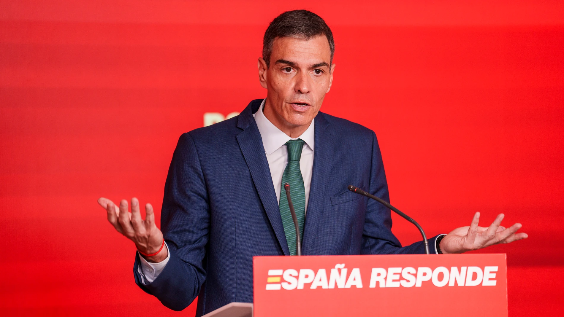 Pedro Sánchez en la sede de Ferraz tras la reunión de la ejecutiva