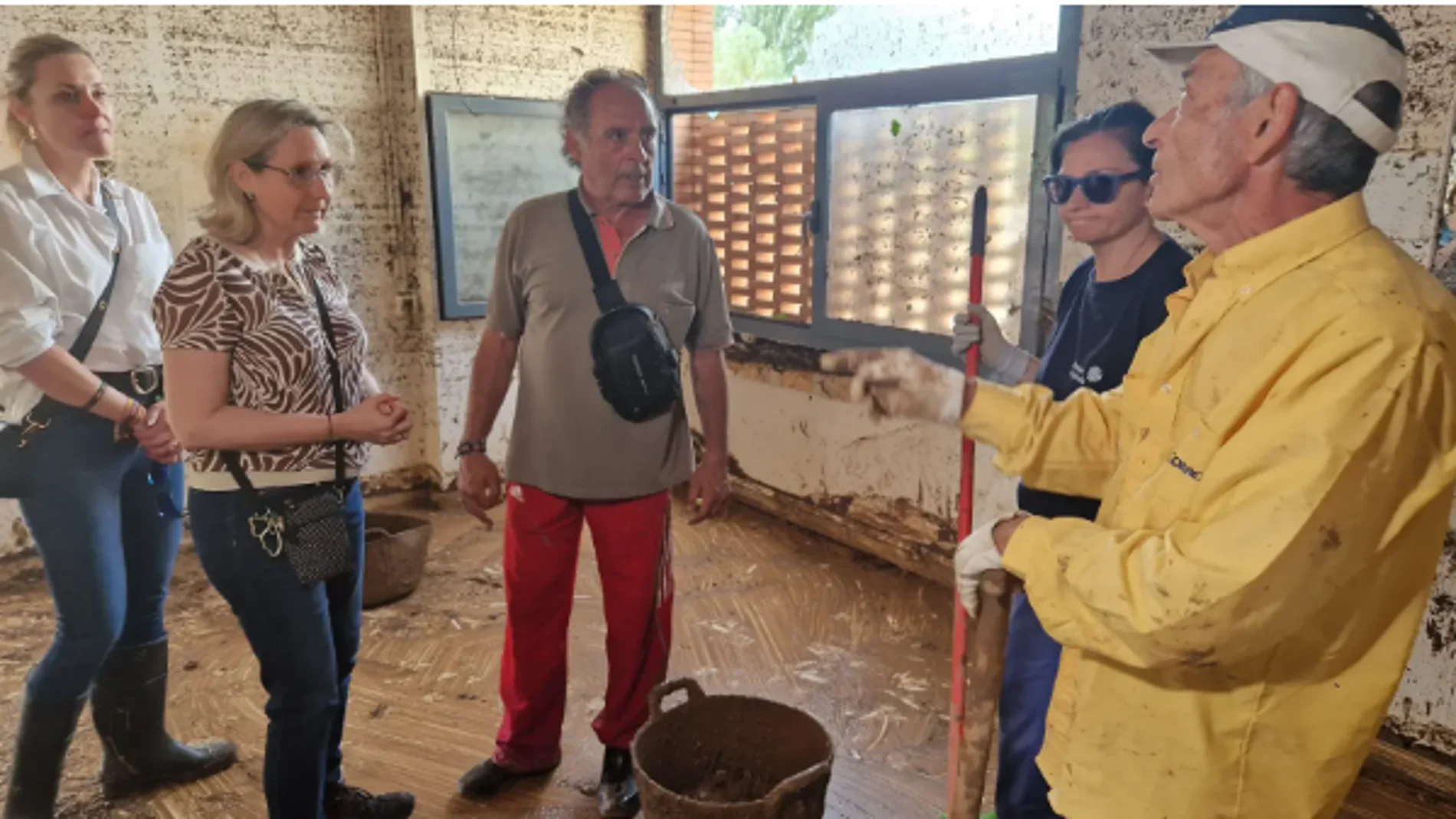 Visita de Ana Castillo a Azuara, municipio afectado por las tormentas
