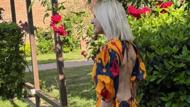 Eugenia Martínez de Irujo con vestido estampado.