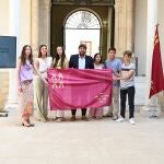 López Miras recibe a los estudiantes que participan en la Ruta Quetzal