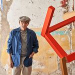 El escultor postminimalista Joel Shapiro