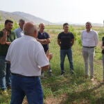 Senadores del PP se han entrevistado con agricultores en Jumilla