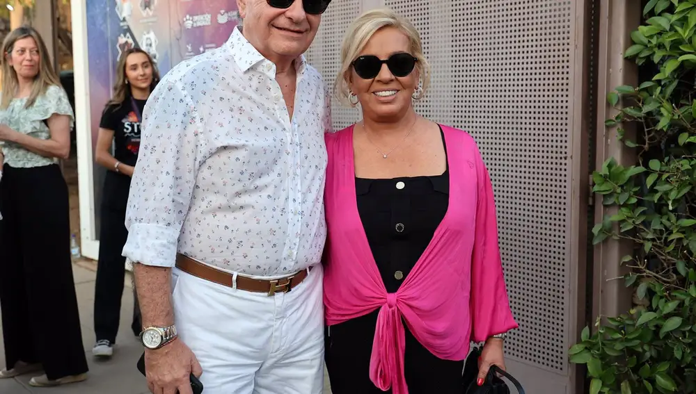 Carmen Borrego arropa a Raphael en su reaparición en Mérida: "Siempre ha estado en nuestra familia"