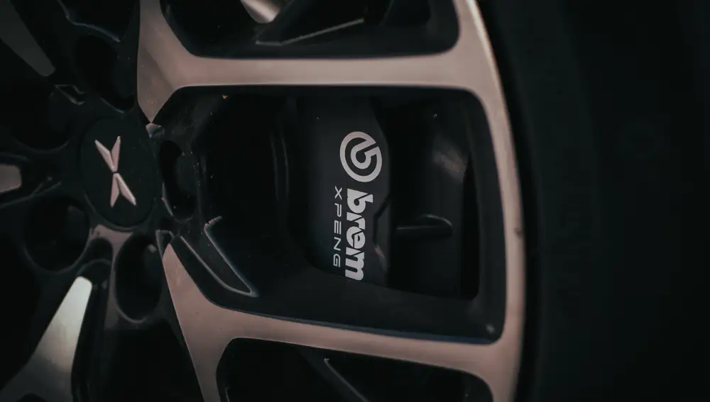 La versión Performance llega con frenos Brembo de serie