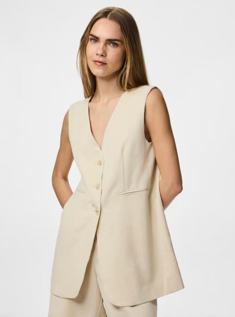 Chaleco beige sin mangas de Pieces