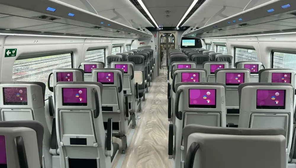 Interior de uno de los trenes Avril