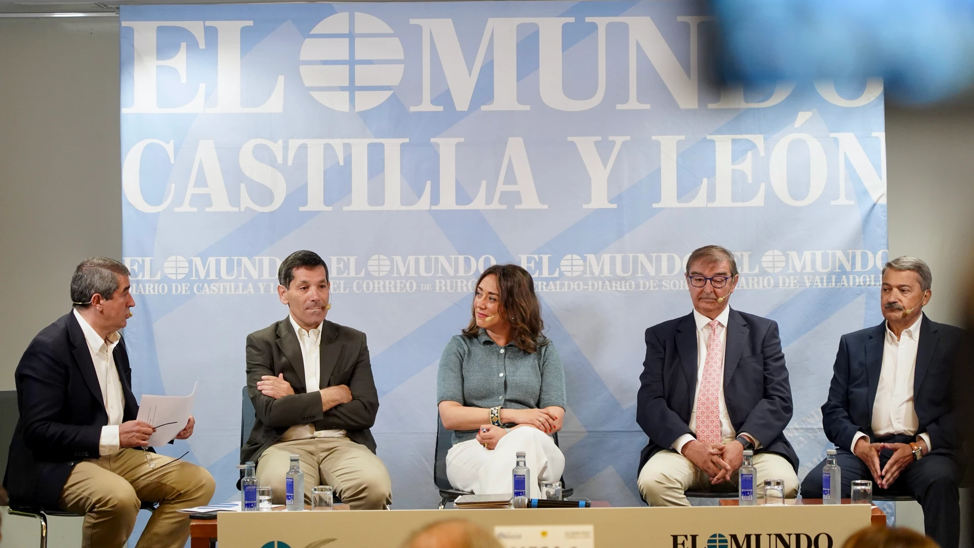 González Corral participa en el foto junto a Pablo Lago, Javier Oblanca, Francisco Hevia y Samuel Moreno.