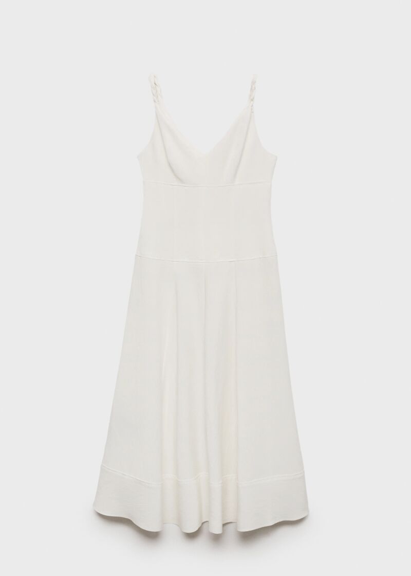 Vestido en blanco.