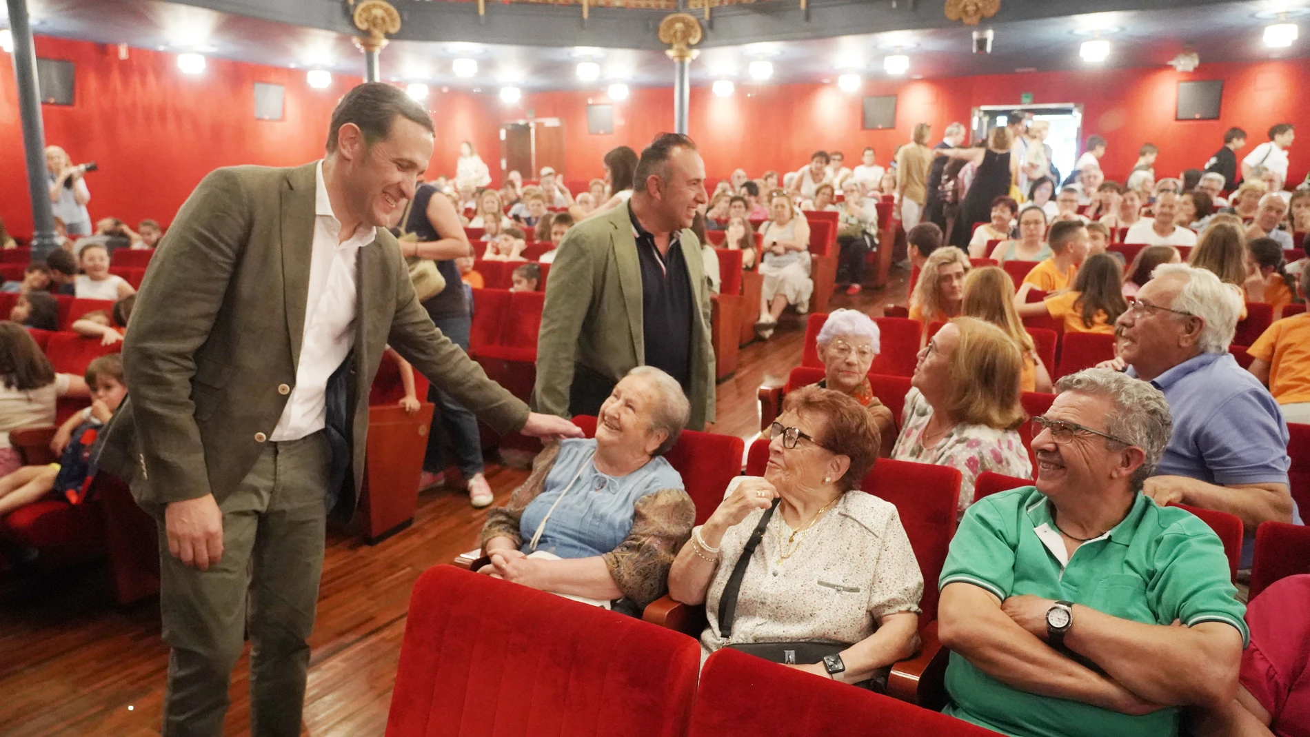 El presidente de la Diputación de Valladolid, Conrado Íscar, inaugura el acto de conmemoración del Día Internacional de Toma de Conciencia sobre el Abuso y Maltrato en la Vejez.