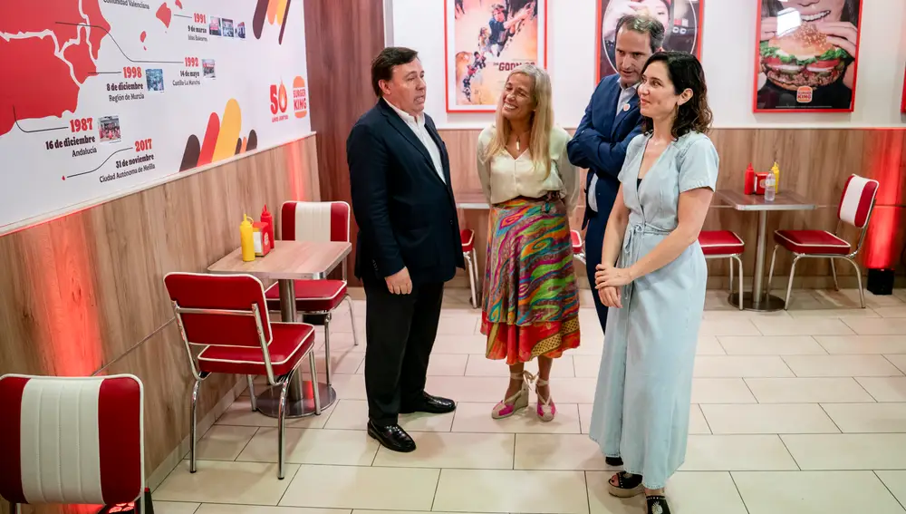 Ayuso participa en la conmemoración del del 50º aniversario de la cadena de restaurantes Burger King en España