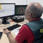 Cae un grupo criminal con un detenido y 5 investigados por estafar más de 100.000 euros a una empresa