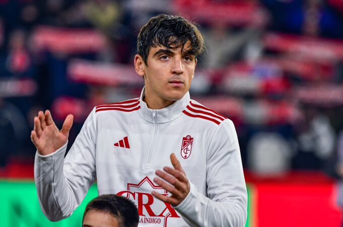 Gonzalo Villar con el Granada