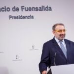 El consejero de Sanidad, Jesús Fernández Sanz.