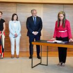 Laura Seseña toma posesión de su nuevo puesto ante la presencia de Carlos Pollán