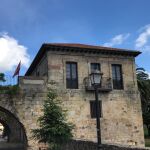 La taberna está ubicada en el municipio cántabro de Cartes
