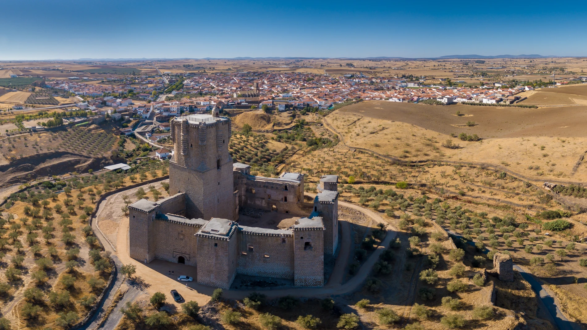 Vista exterior del castillo de Belálcazar
